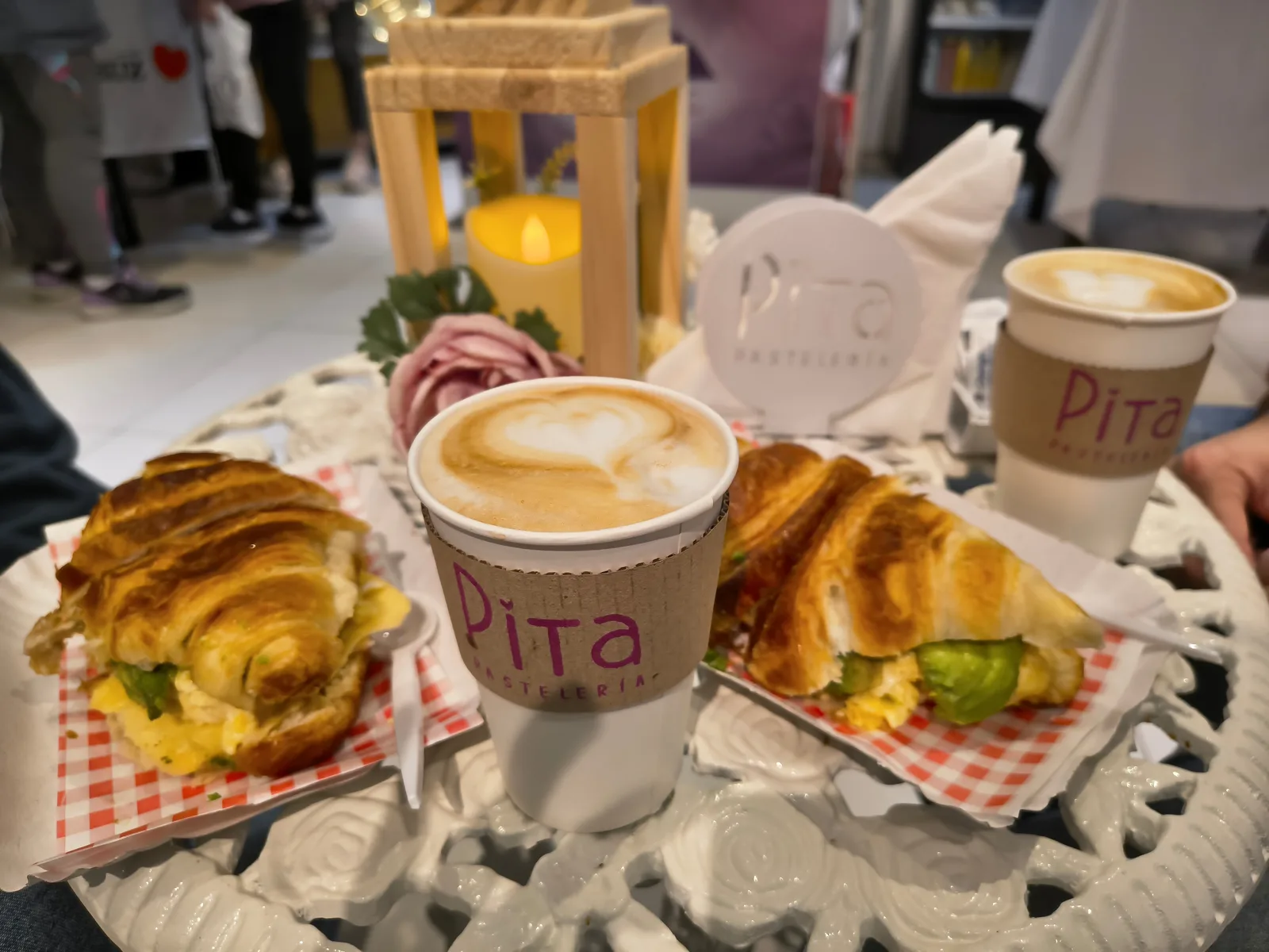 Pita Pastelería & Café